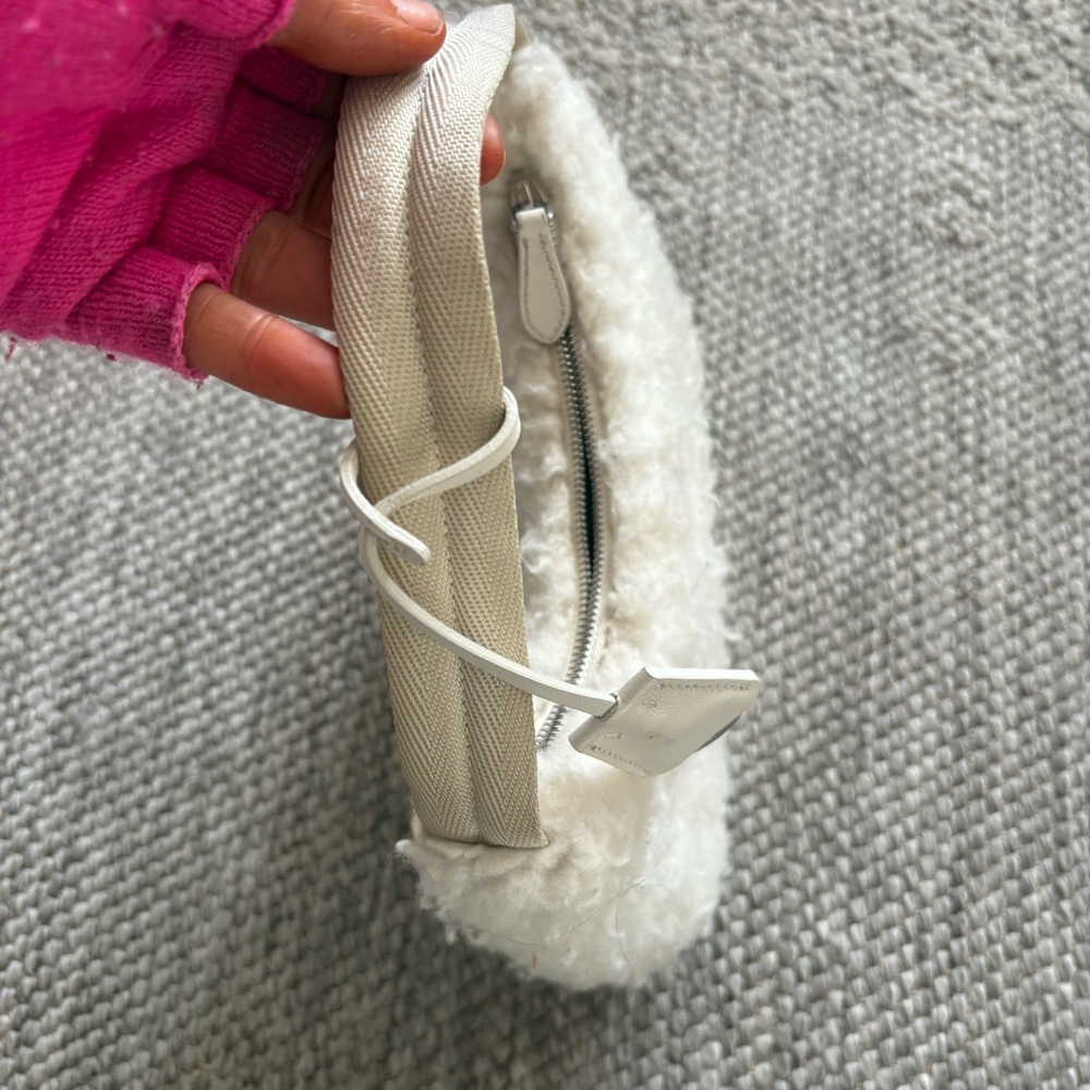 Prada ReEdition 2000 Cashmere Women's Bag - Picture 6 of 9